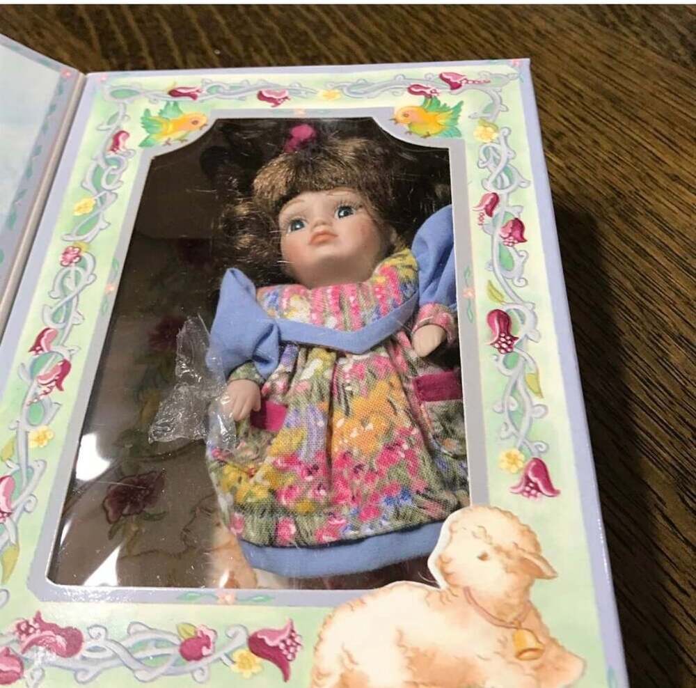 Marie Osmond Fine Porcelain A Child's Song Greeting Card Doll Limited Edition